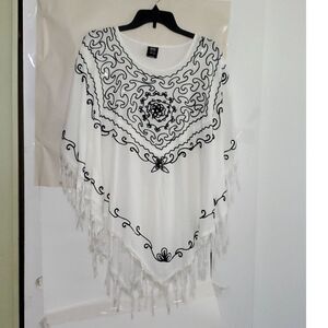 Seven Islands New York Women's Poncho Blouse Boho Rhinestones Summer Free Size